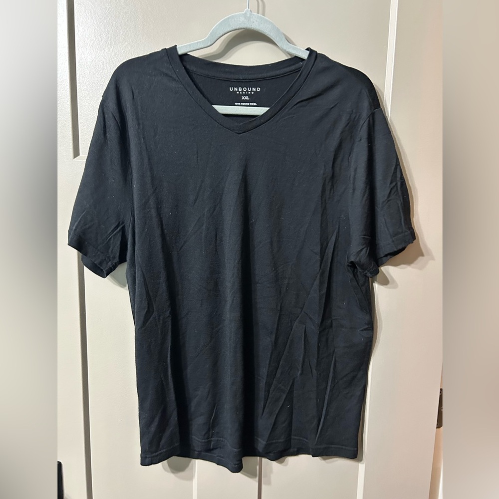 Unbound V-Neck Short Sleeve Tee - Black